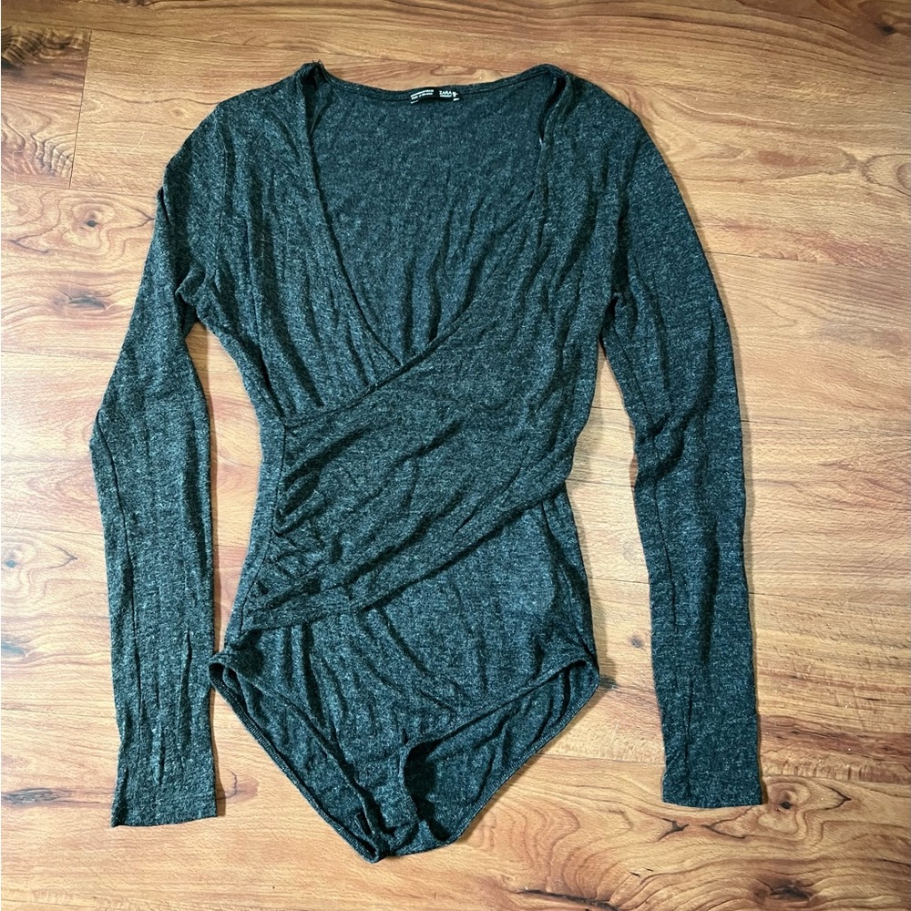 Zara V-neck Bodysuit Size M